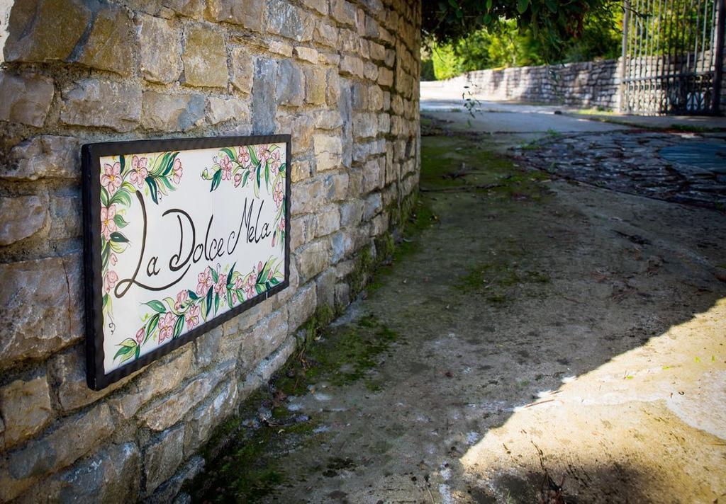 La Dolce Mela Villa Buonabitacolo Exterior photo