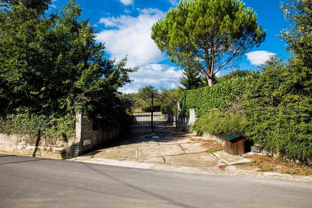 La Dolce Mela Villa Buonabitacolo Exterior photo
